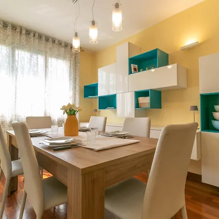 Mamma Ciccia - Casa Laura Elegant & Spacious Апартаменты Манделло-дель-Ларио