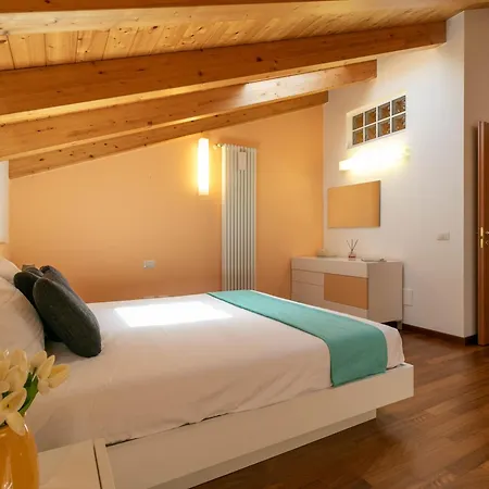 Apartmán Mamma Ciccia - Casa Laura Elegant & Spacious Mandello del Lario