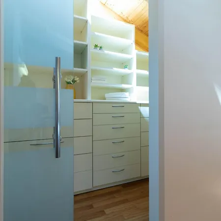 Mamma Ciccia - Casa Laura Elegant & Spacious Appartement *