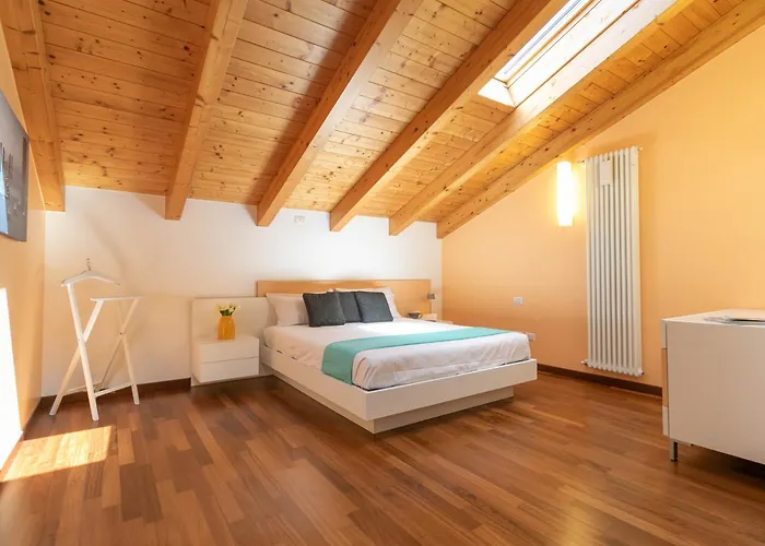 Mamma Ciccia - Casa Laura Elegant & Spacious Apartamento Mandello del Lario