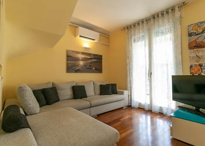 Mamma Ciccia - Casa Laura Elegant & Spacious Apartamento Mandello del Lario