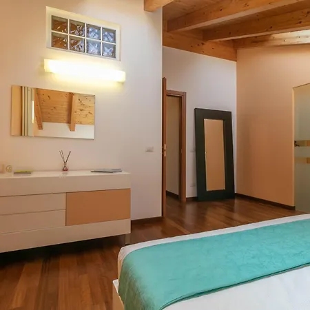 Mamma Ciccia - Casa Laura Elegant & Spacious Appartement *